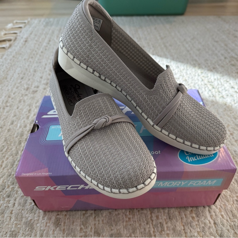 Like new Skechers Women's Size 10 Sepulveda . Knot Overlay Slip-Ons taupe vegan